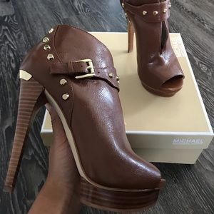 Micheal Kors leather booties